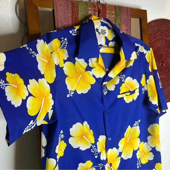 Vintage Hilo Hattie Polyester Hibiscus Hawaiian Butoon Down size Large - Picture 3 of 6